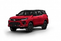 บริการรถSUV7ที่นั่งพร้อมคนขับกว้างขวางนั่งสบาย