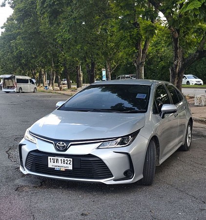 บริการรถเก๋งป้ายดำคันเล็ก4ที่นั่ง